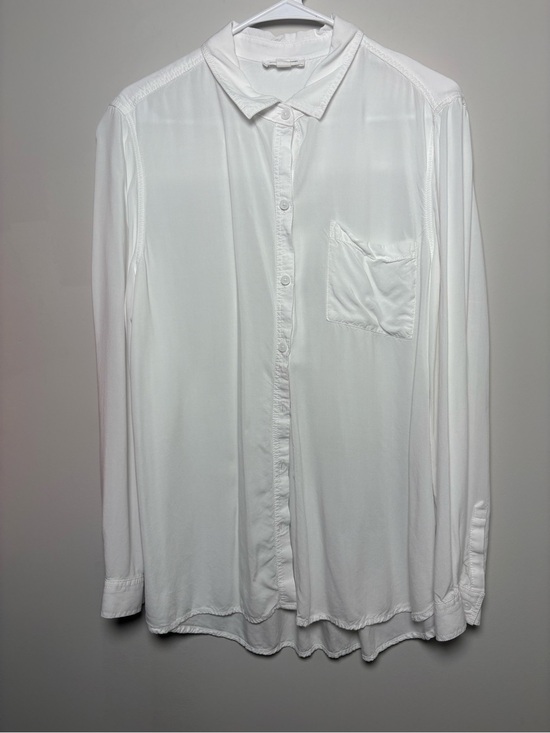 beachlunchlounge Tops - beachlunchlounge White Lightweight Button-Down Shirt